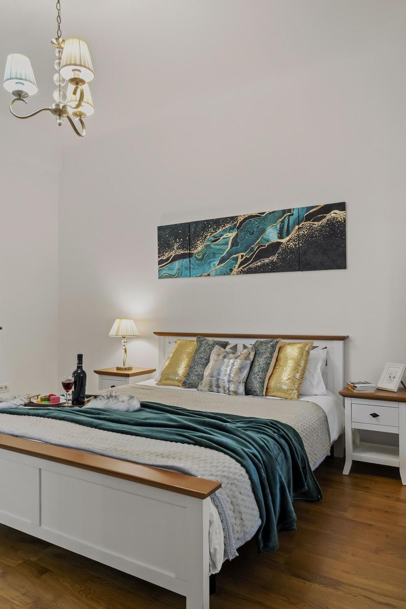 Sweet Luxury Three Rooms Apartment City Center Universitate Бухарест Экстерьер фото