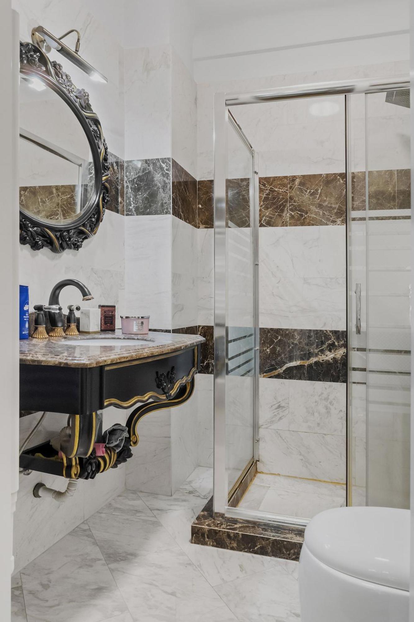 Sweet Luxury Three Rooms Apartment City Center Universitate Бухарест Экстерьер фото