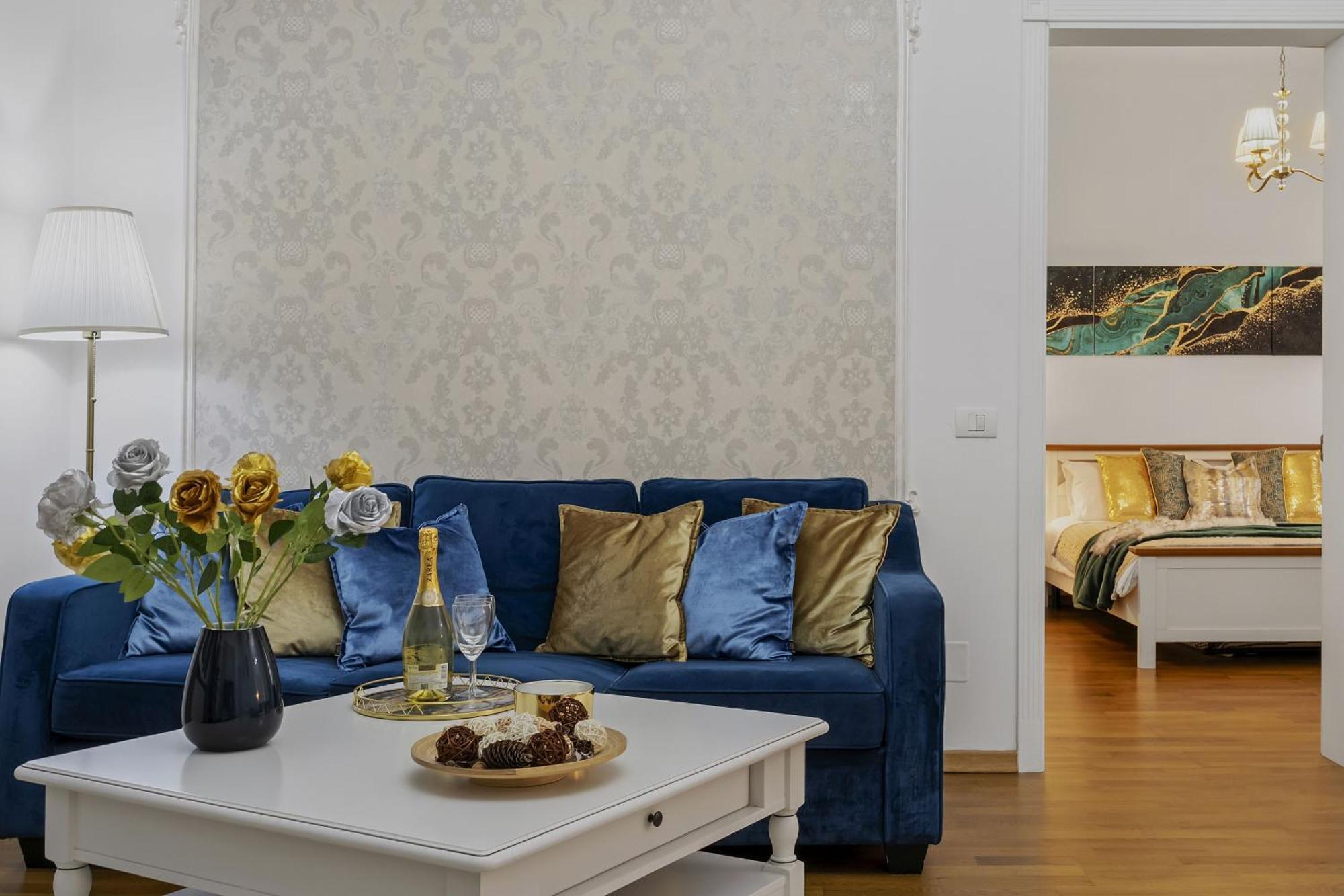 Sweet Luxury Three Rooms Apartment City Center Universitate Бухарест Экстерьер фото