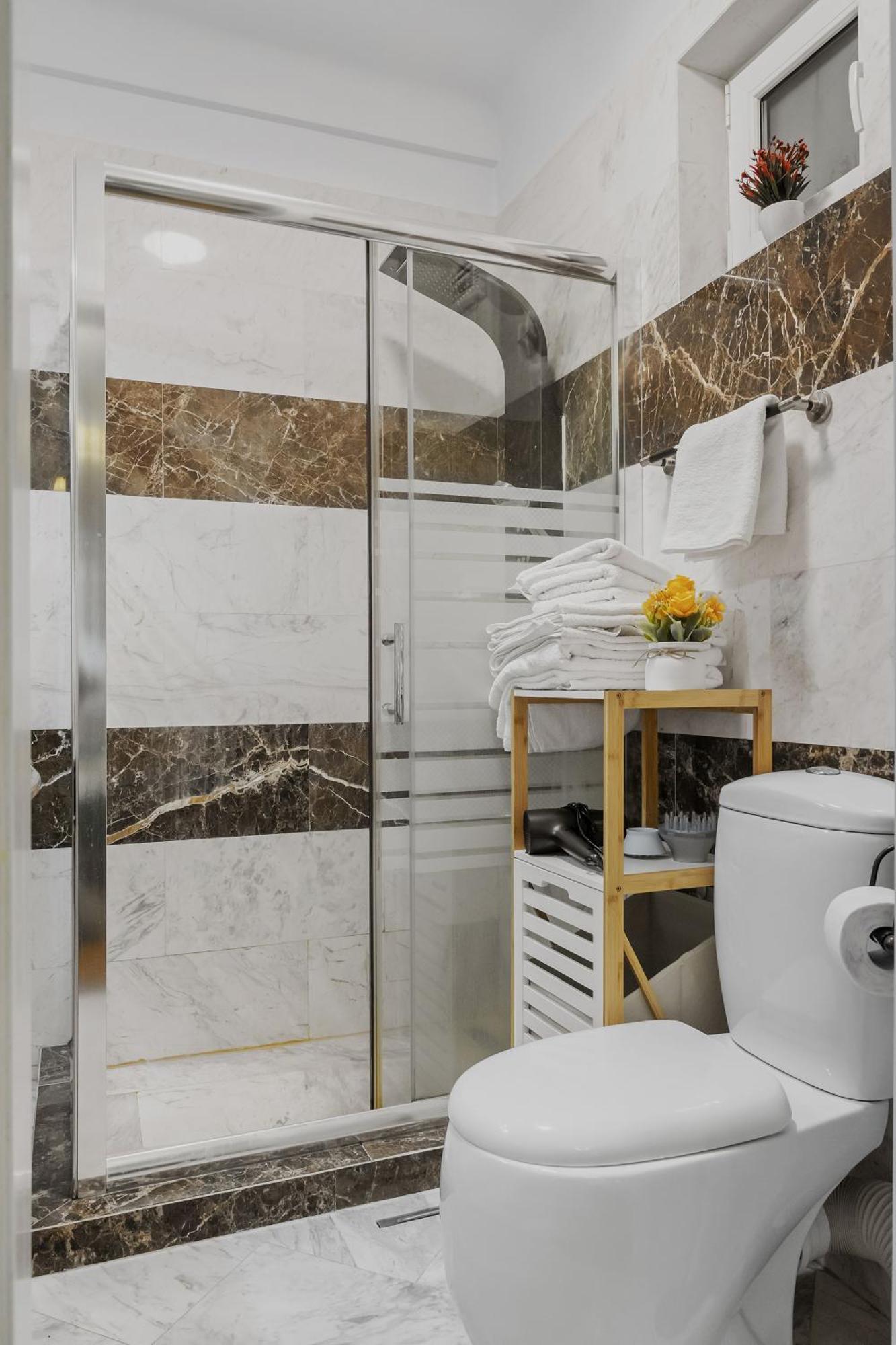 Sweet Luxury Three Rooms Apartment City Center Universitate Бухарест Экстерьер фото