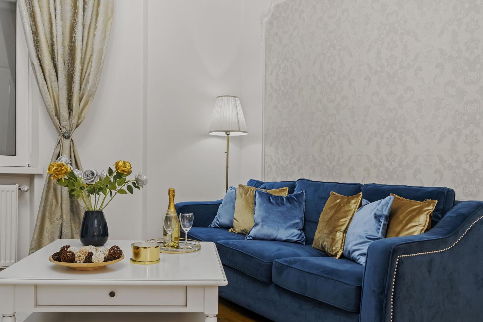 Sweet Luxury Three Rooms Apartment City Center Universitate Бухарест Экстерьер фото